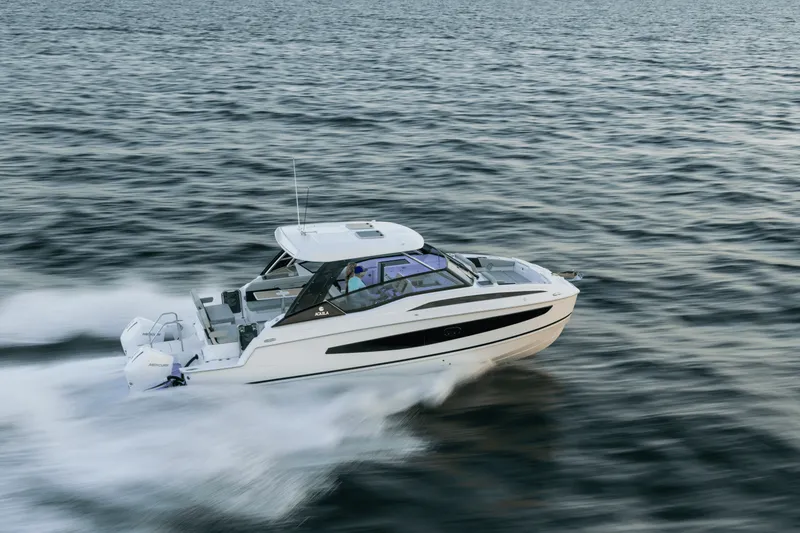 Slide: The Image of Aquila 32 Sport 2023 - 2