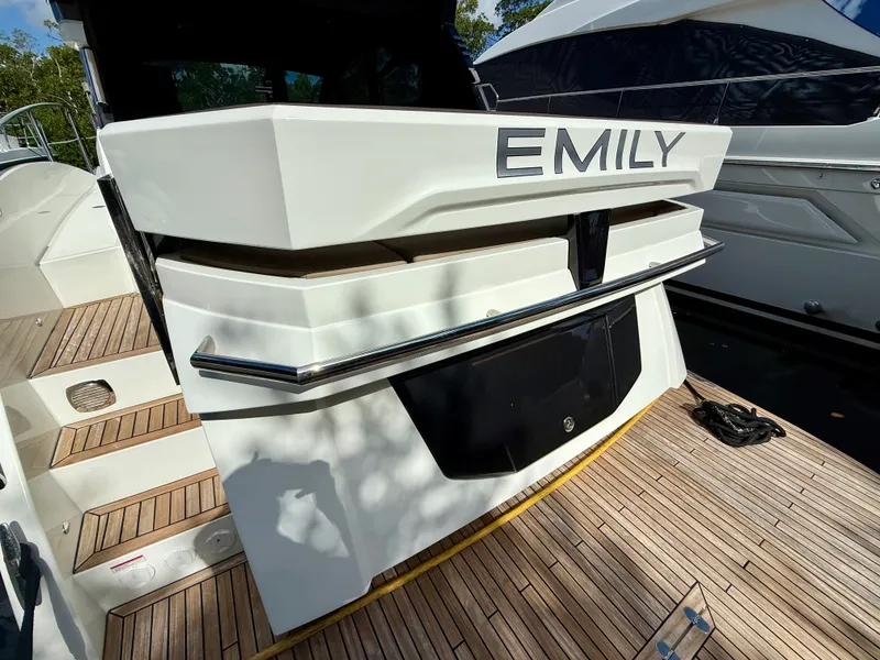 Slide: The Image of Galeon 425 HTS 2024 - 14