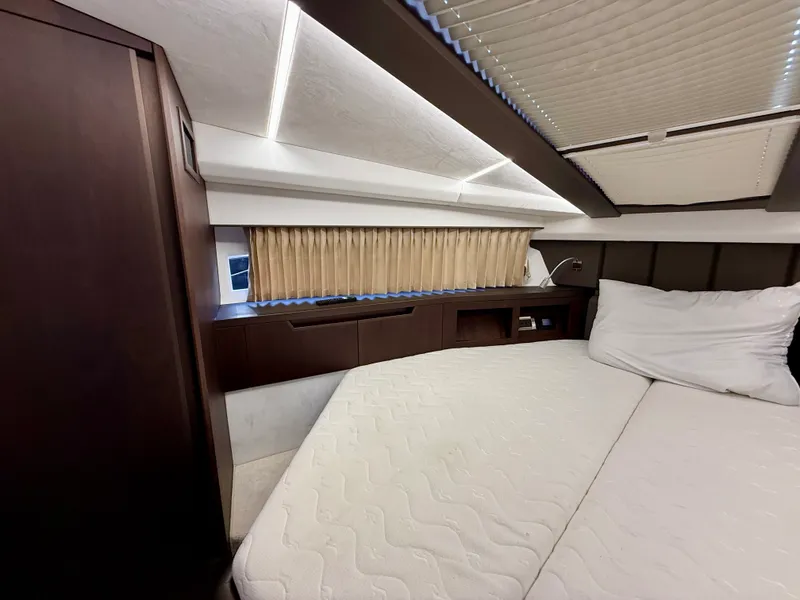 Slide: The Image of Galeon 425 HTS 2024 - 50