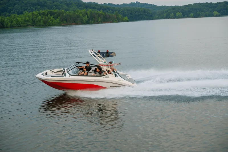 Slide: The Image of Yamaha AR195 2026 - 18