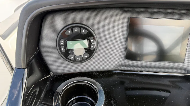 Slide: The Image of Yamaha AR195 2026 - 27
