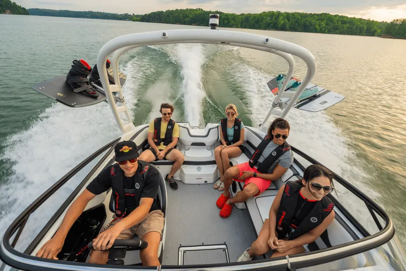 Slide: The Image of Yamaha AR195 2026 - 21