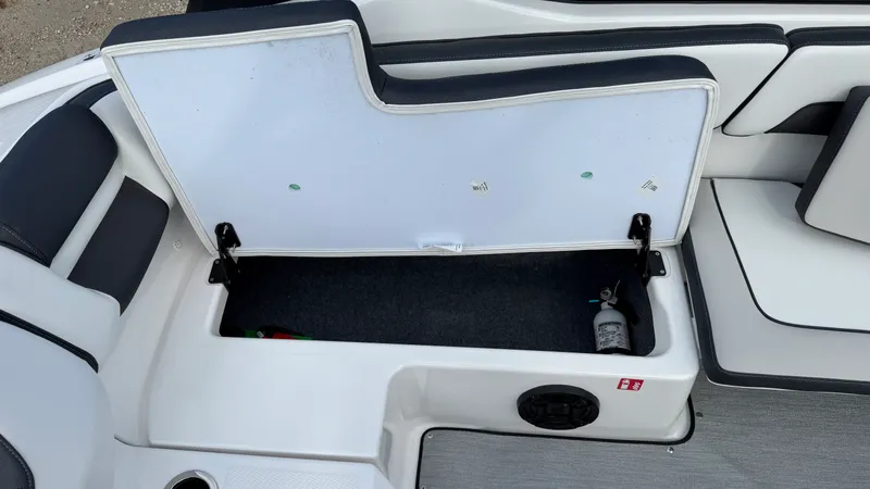 Slide: The Image of Yamaha AR195 2026 - 16