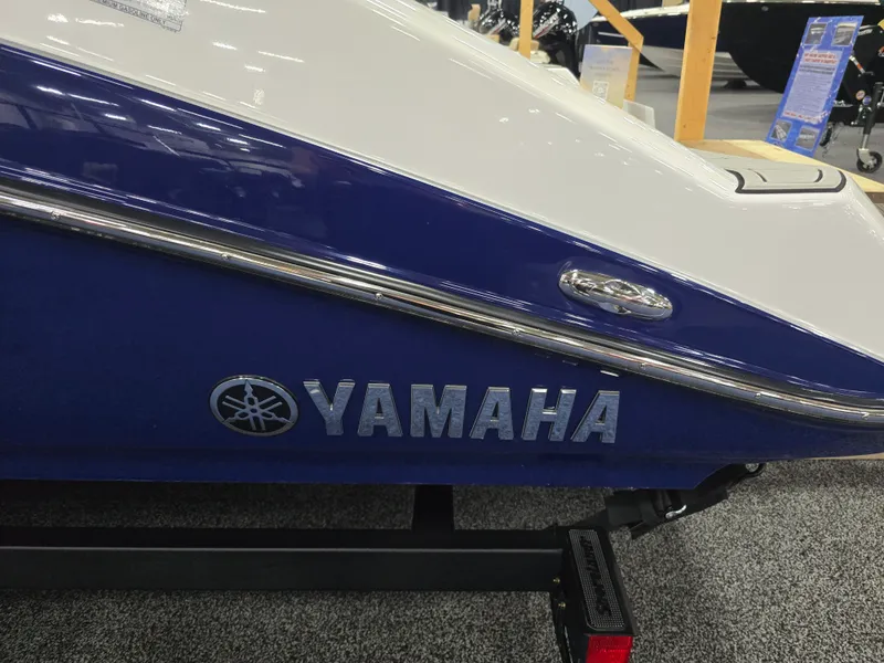 Slide: The Image of Yamaha 195S 2026 - 3