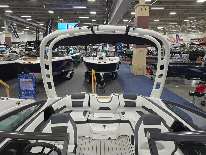 Slide: The Image of Yamaha 195S 2026 - 30