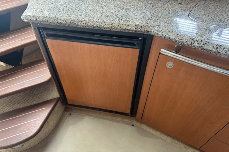 Slide: The Image of Sea Ray 38 Sundancer 2006 - 20