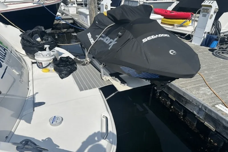 Slide: The Image of Sea Ray 38 Sundancer 2006 - 3