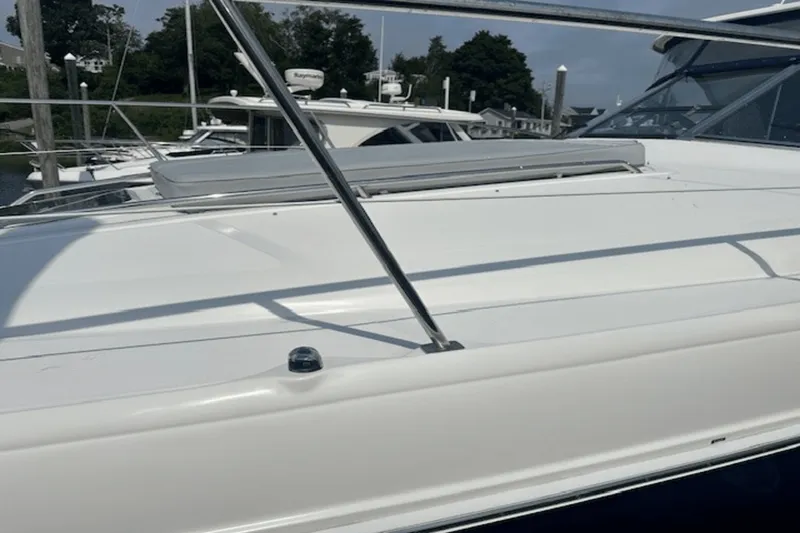 Slide: The Image of Sea Ray 38 Sundancer 2006 - 6