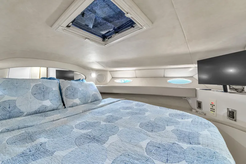 Slide: The Image of Sea Ray Sundancer 400 1997 - 38