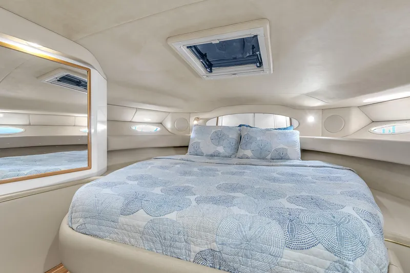 Slide: The Image of Sea Ray Sundancer 400 1997 - 37