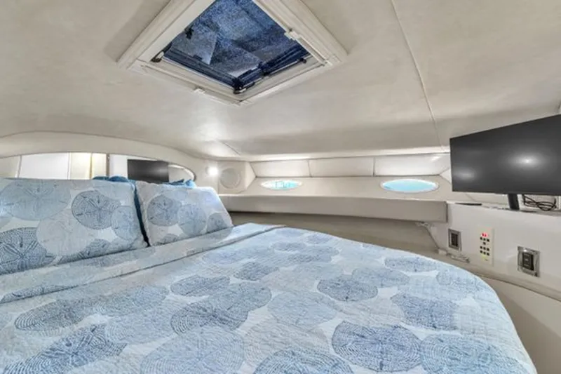 Slide: The Image of Sea Ray Sundancer 400 1997 - 39