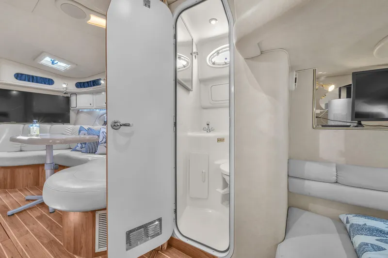 Slide: The Image of Sea Ray Sundancer 400 1997 - 42