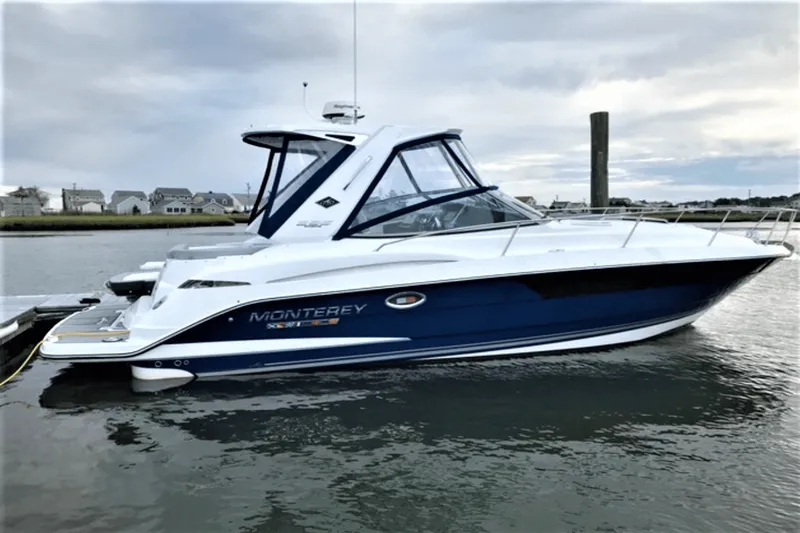 Slide: The Image of Monterey 335 SPORT YACHT 2021 - 52