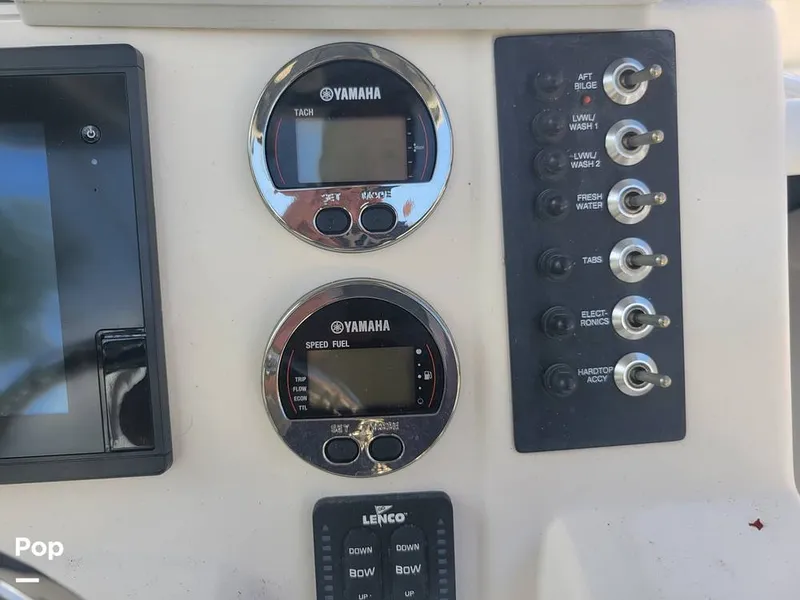 Slide: The Image of Robalo R222 2017 - 12741928