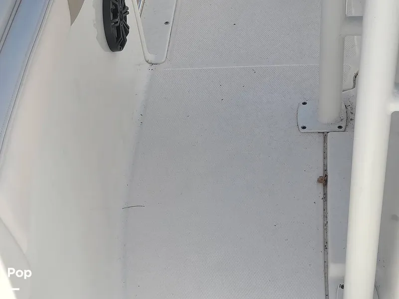 Slide: The Image of Robalo R222 2017 - 12741947