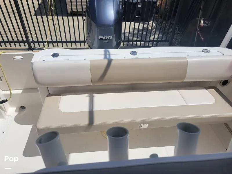 Slide: The Image of Robalo R222 2017 - 12741952