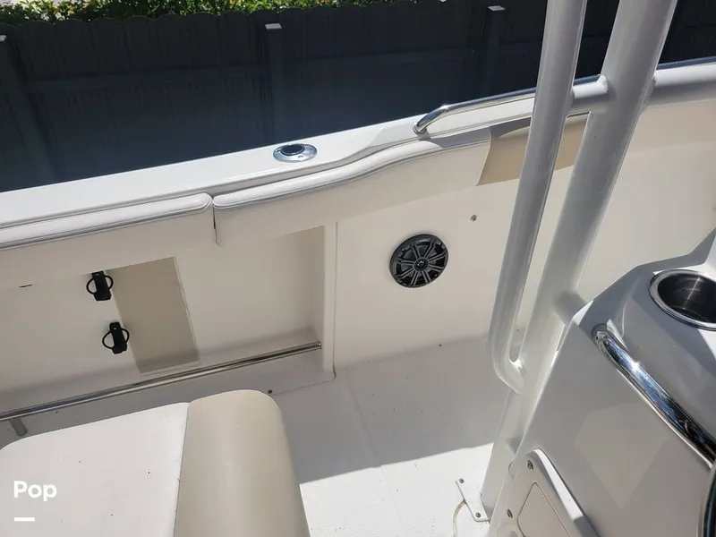 Slide: The Image of Robalo R222 2017 - 12741953