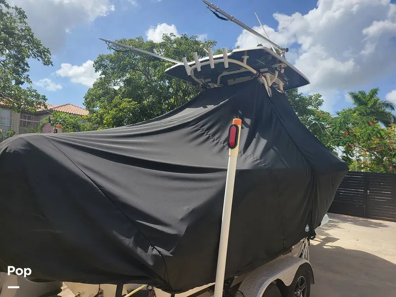 Slide: The Image of Robalo R222 2017 - 12741911