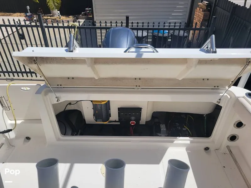 Slide: The Image of Robalo R222 2017 - 12741958