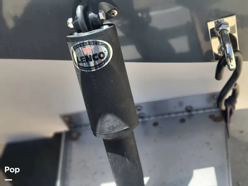 Slide: The Image of Robalo R222 2017 - 12741970