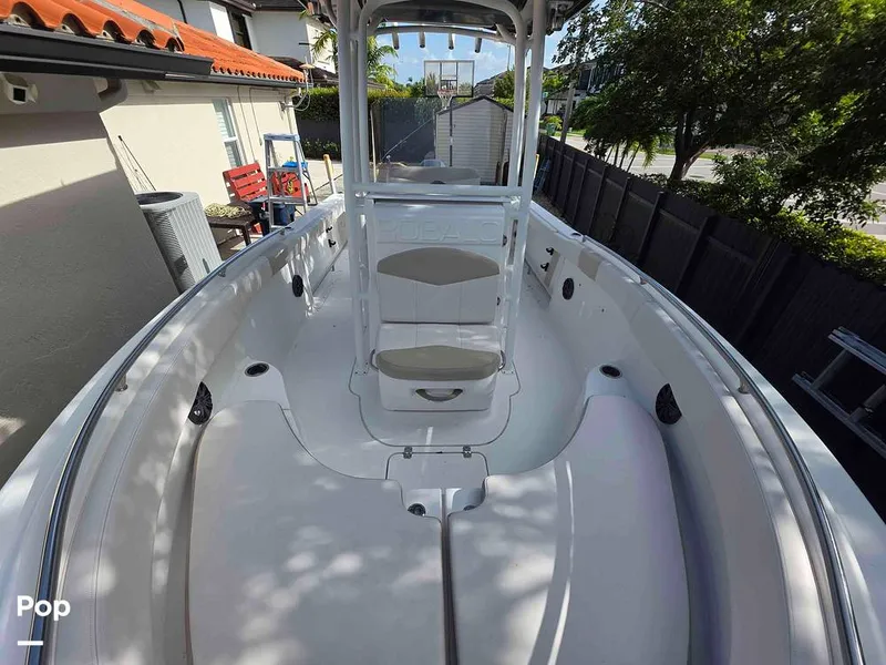 Slide: The Image of Robalo R222 2017 - 16568130