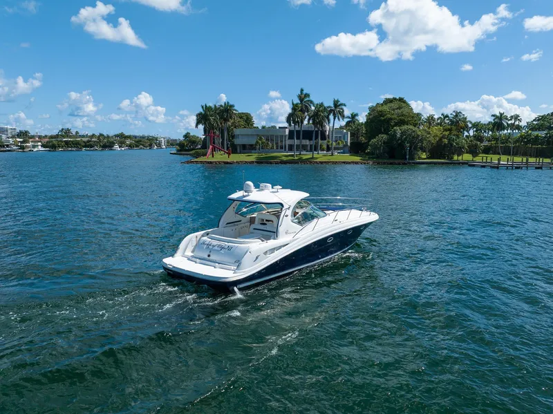 Slide: The Image of Sea Ray 420 Sundancer 2004 - 4