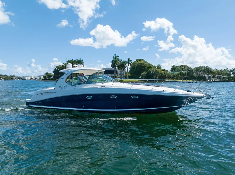 Slide: The Image of Sea Ray 420 Sundancer 2004 - 3