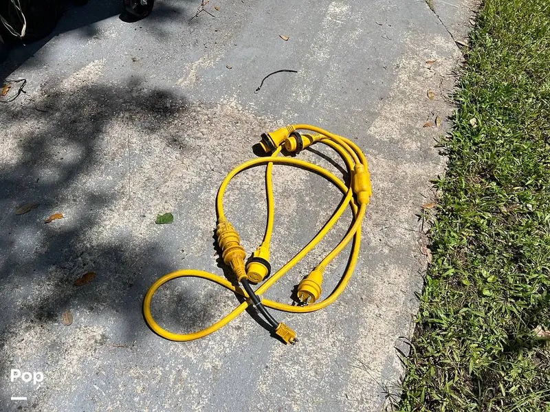 Slide: The Image of Bayliner 245 SB 2007 - 12889072