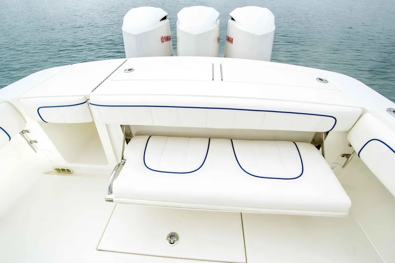 Slide: The Image of Regulator Marine 34SS 2016 - 11