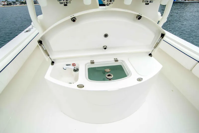 Slide: The Image of Regulator Marine 34SS 2016 - 12