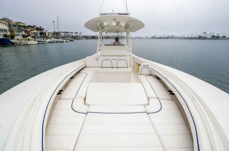 Slide: The Image of Regulator Marine 34SS 2016 - 13
