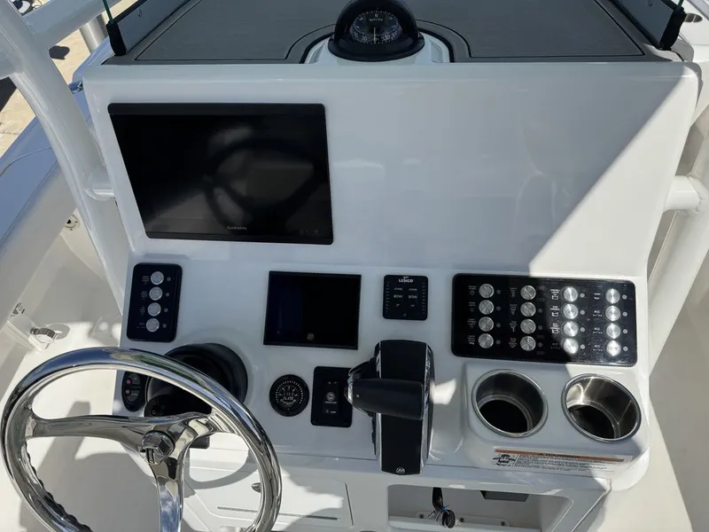 Slide: The Image of Caymas Boats CAYMAS 26 HB 2023 - 20