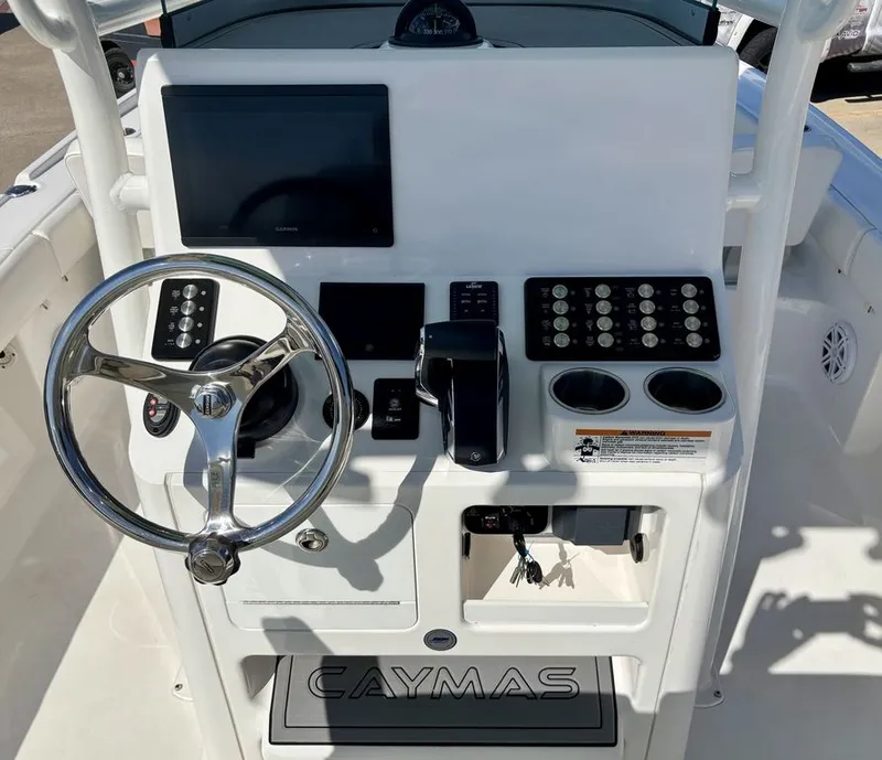 Slide: The Image of Caymas Boats CAYMAS 26 HB 2023 - 5