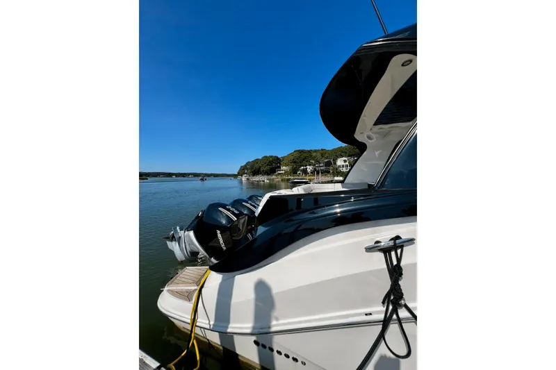 Slide: The Image of Sea Ray 370 SUNDANCER OB 2023 - 7