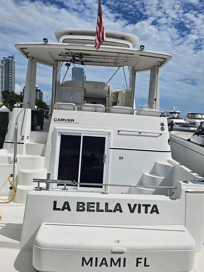 Slide: The Image of Carver Yachts 444 Cockpit Motor Yacht 2004 - 5