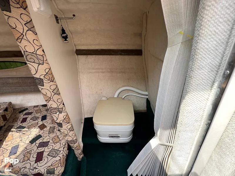 Slide: The Image of Sea Ray 215 Express Cruiser 2001 - 12774249