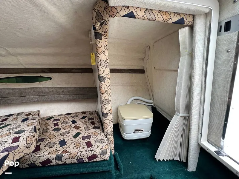 Slide: The Image of Sea Ray 215 Express Cruiser 2001 - 12774255