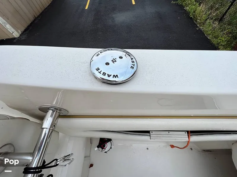 Slide: The Image of Sea Ray 215 Express Cruiser 2001 - 12774259