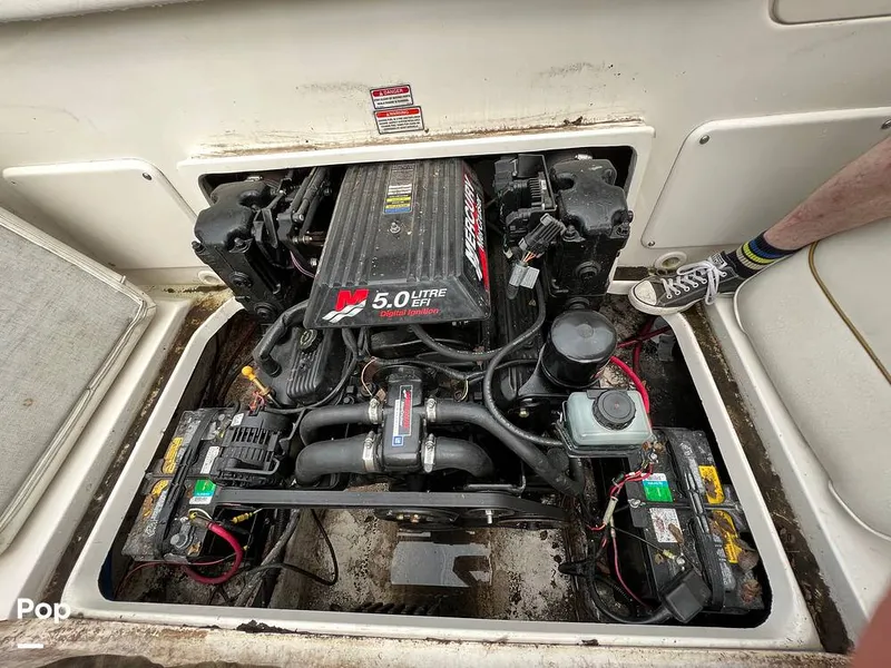 Slide: The Image of Sea Ray 215 Express Cruiser 2001 - 12774269