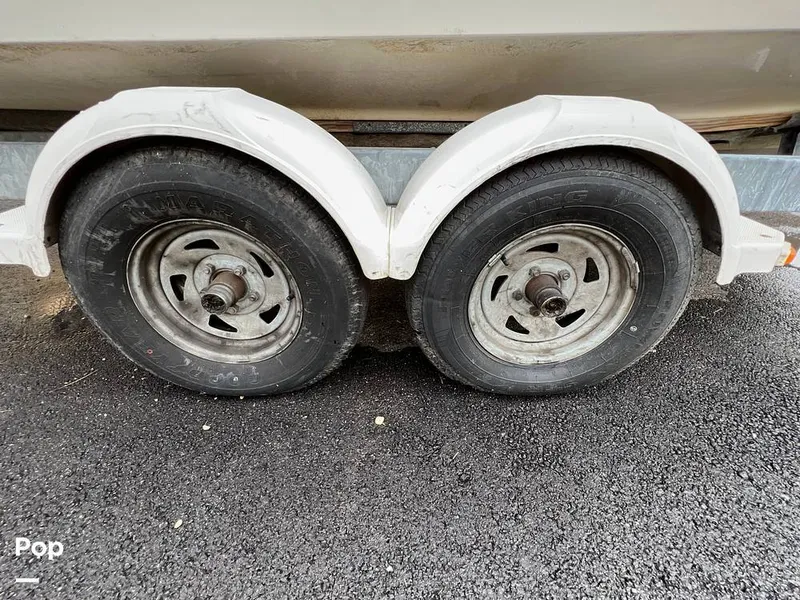 Slide: The Image of Sea Ray 215 Express Cruiser 2001 - 12774273