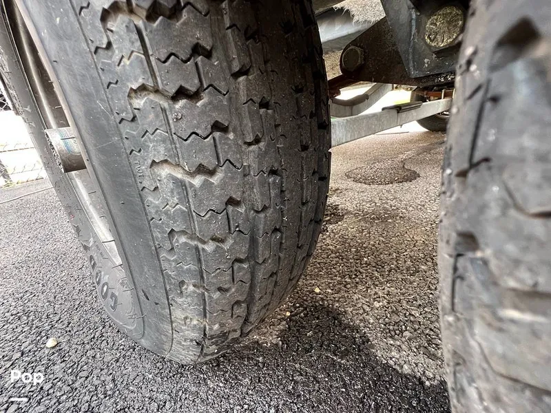 Slide: The Image of Sea Ray 215 Express Cruiser 2001 - 12774274