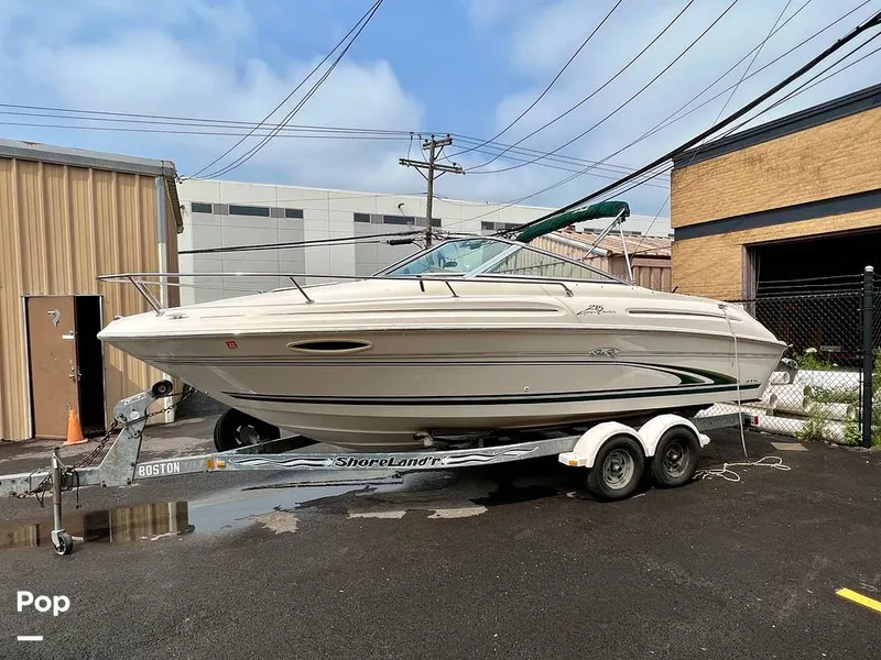 Slide: The Image of Sea Ray 215 Express Cruiser 2001 - 12774282
