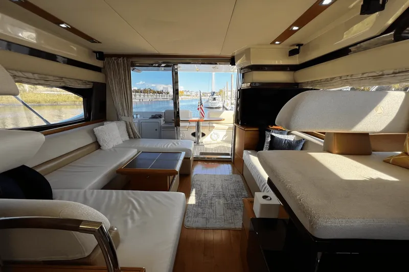 Slide: The Image of Azimut 47 FLYBRIDGE 2011 - 13