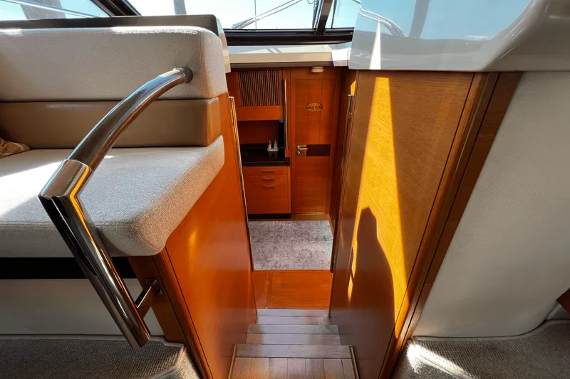 Slide: The Image of Azimut 47 FLYBRIDGE 2011 - 40