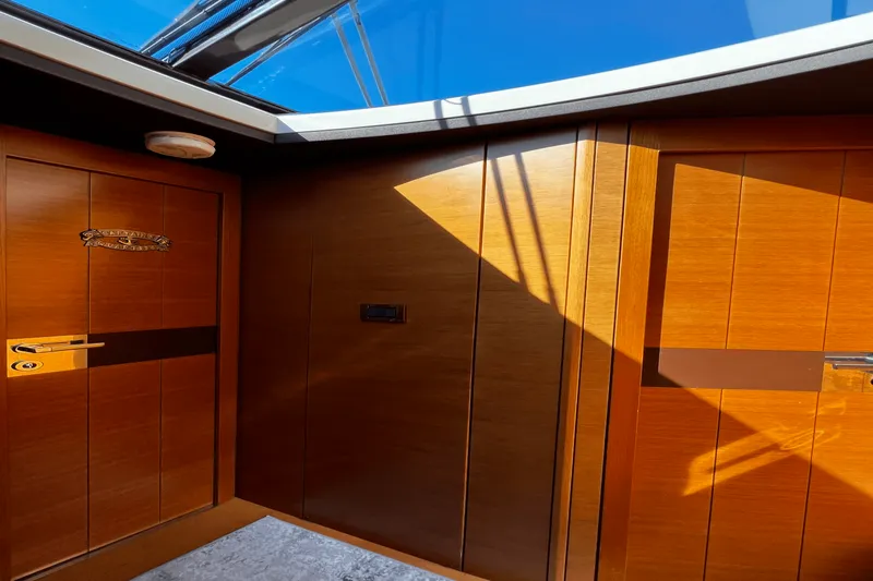 Slide: The Image of Azimut 47 FLYBRIDGE 2011 - 45
