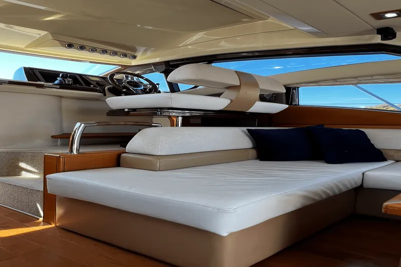 Slide: The Image of Azimut 47 FLYBRIDGE 2011 - 58