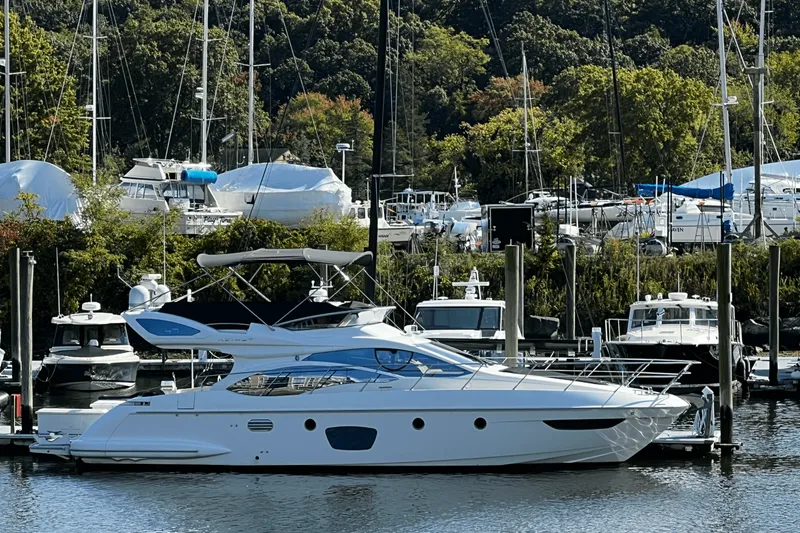 Slide: The Image of Azimut 47 FLYBRIDGE 2011 - 7
