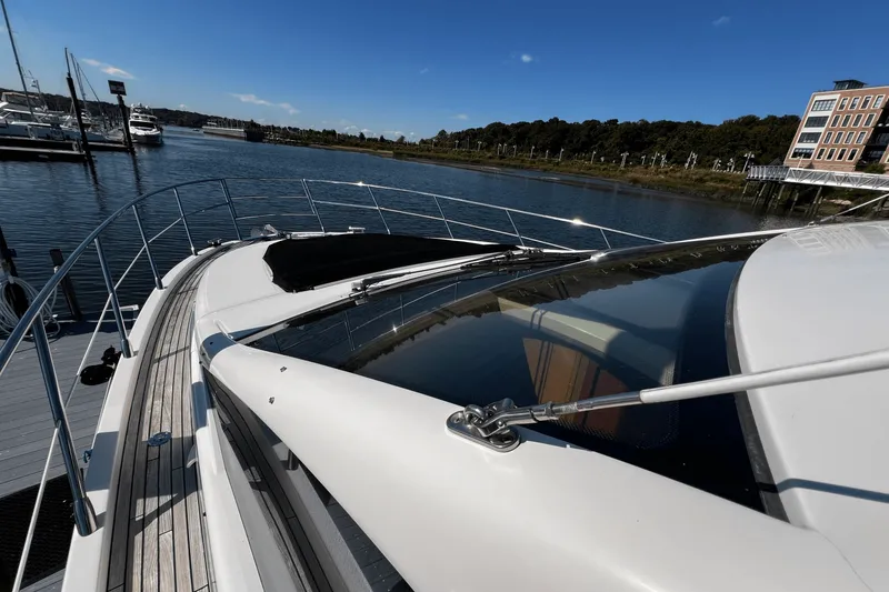 Slide: The Image of Azimut 47 FLYBRIDGE 2011 - 85