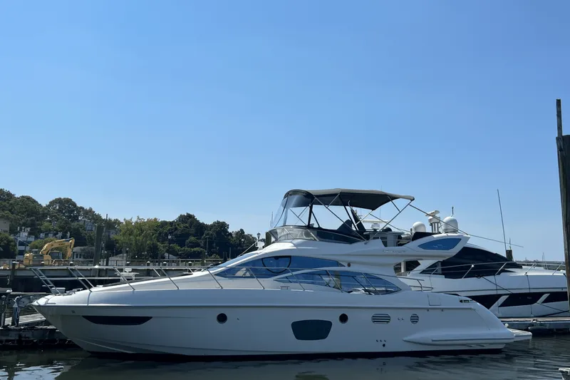 Slide: The Image of Azimut 47 FLYBRIDGE 2011 - 9