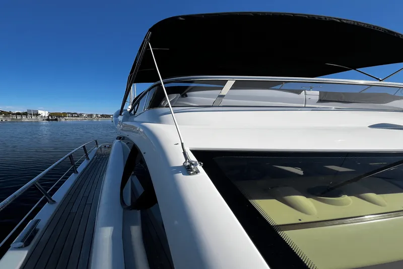 Slide: The Image of Azimut 47 FLYBRIDGE 2011 - 90